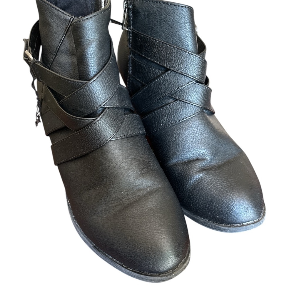 American Eagle Outfitters Black Ankle Boots with Buckle Details